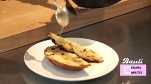 lemon icing panettone